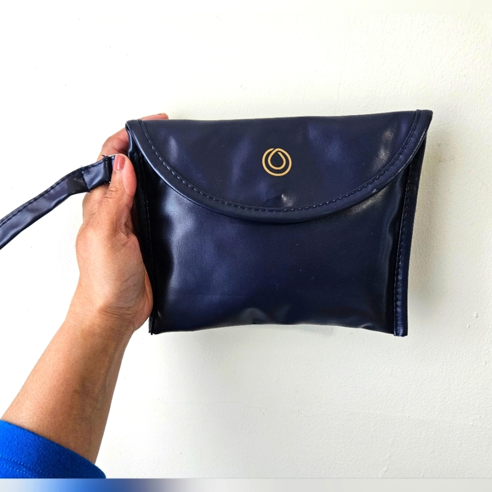 Monat Travel Bag